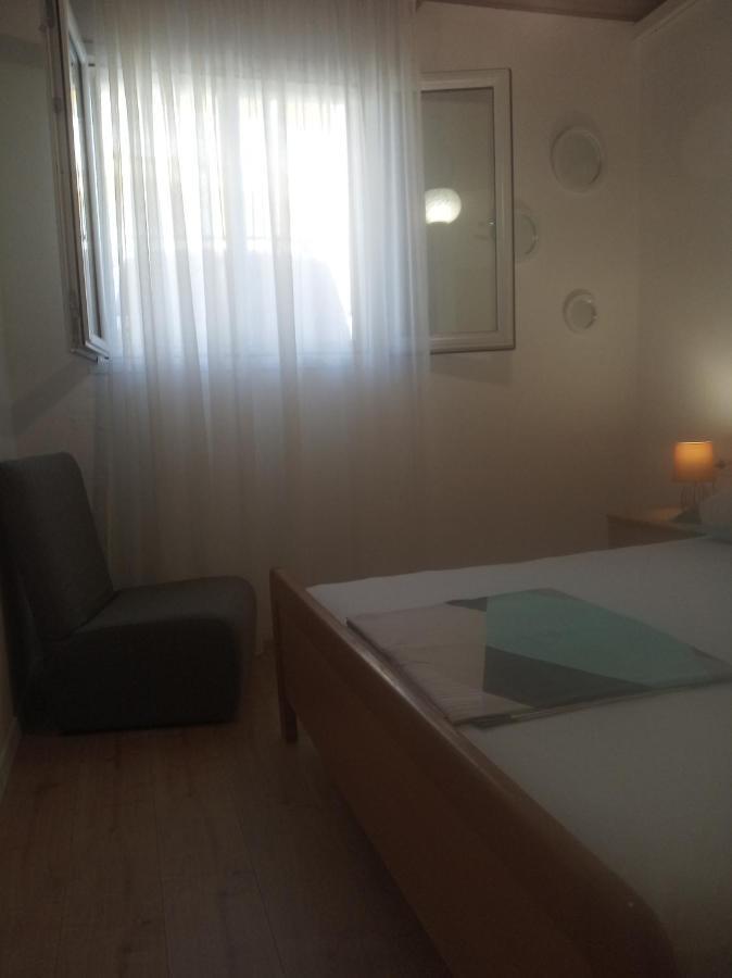 Apartman Mijic トロギール エクステリア 写真