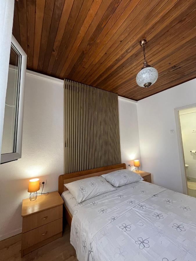 Apartman Mijic トロギール エクステリア 写真