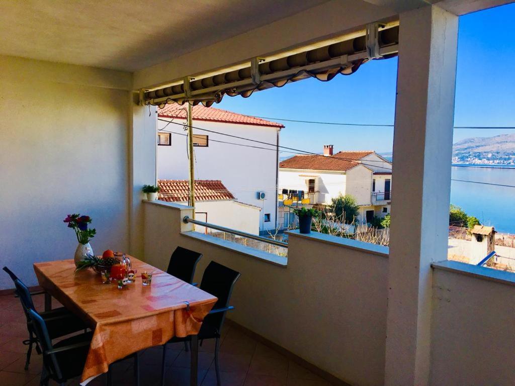 Apartman Mijic トロギール エクステリア 写真